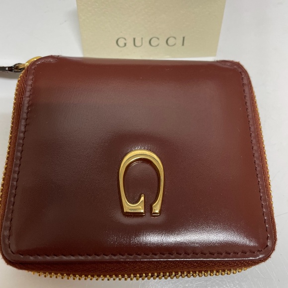 Authentic unisex Gucci card wallet with coin